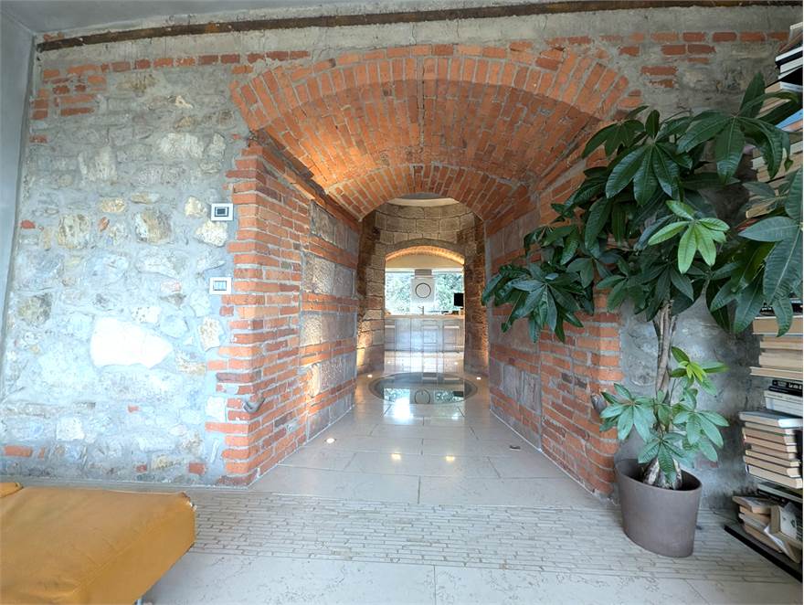 Photo 42
